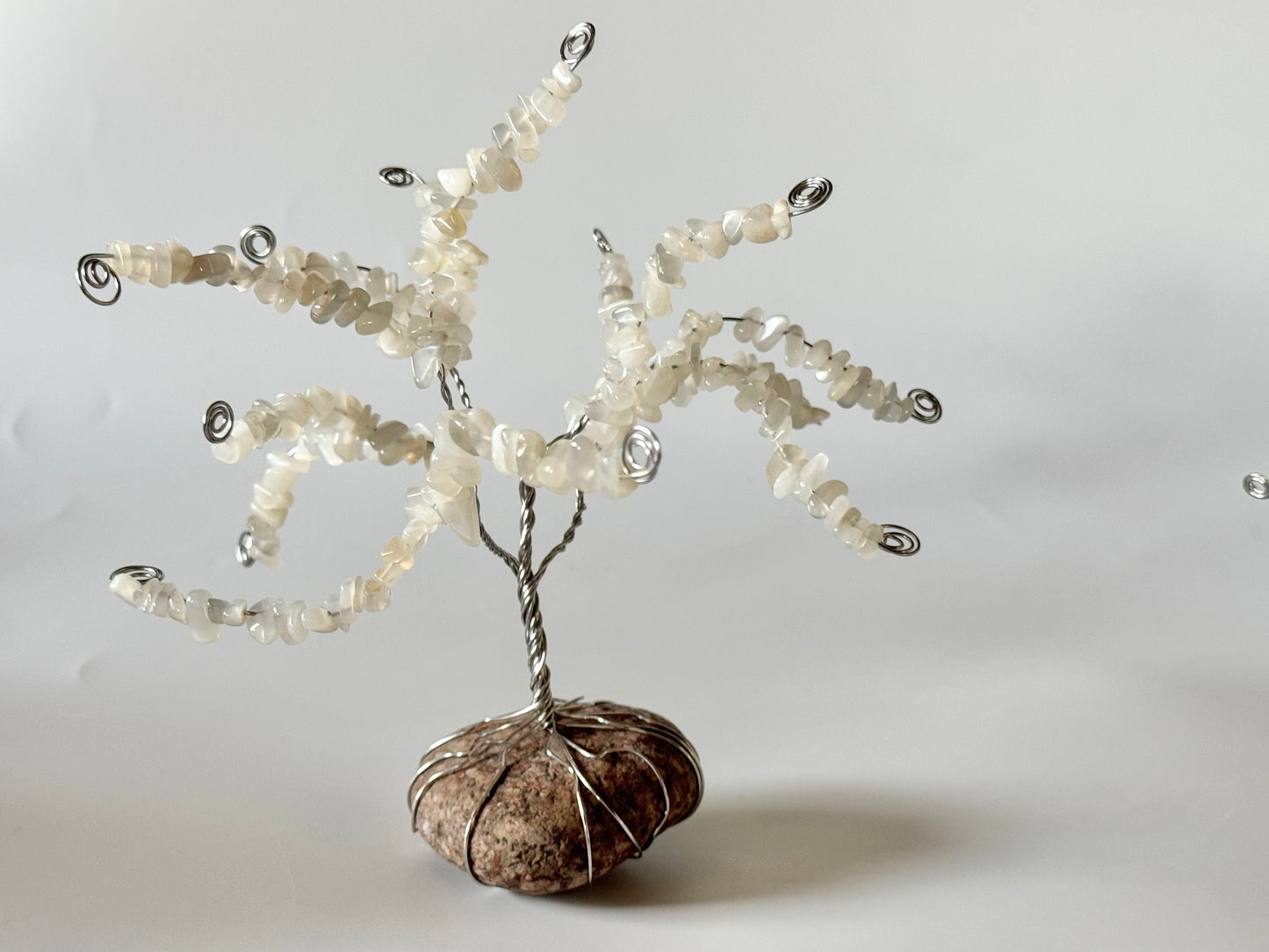 Lake Michigan Stone 3D Wire Tree with stone chips