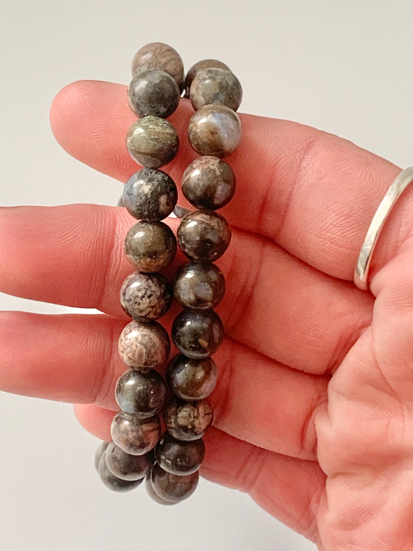 Que Sera Round Bead Bracelet