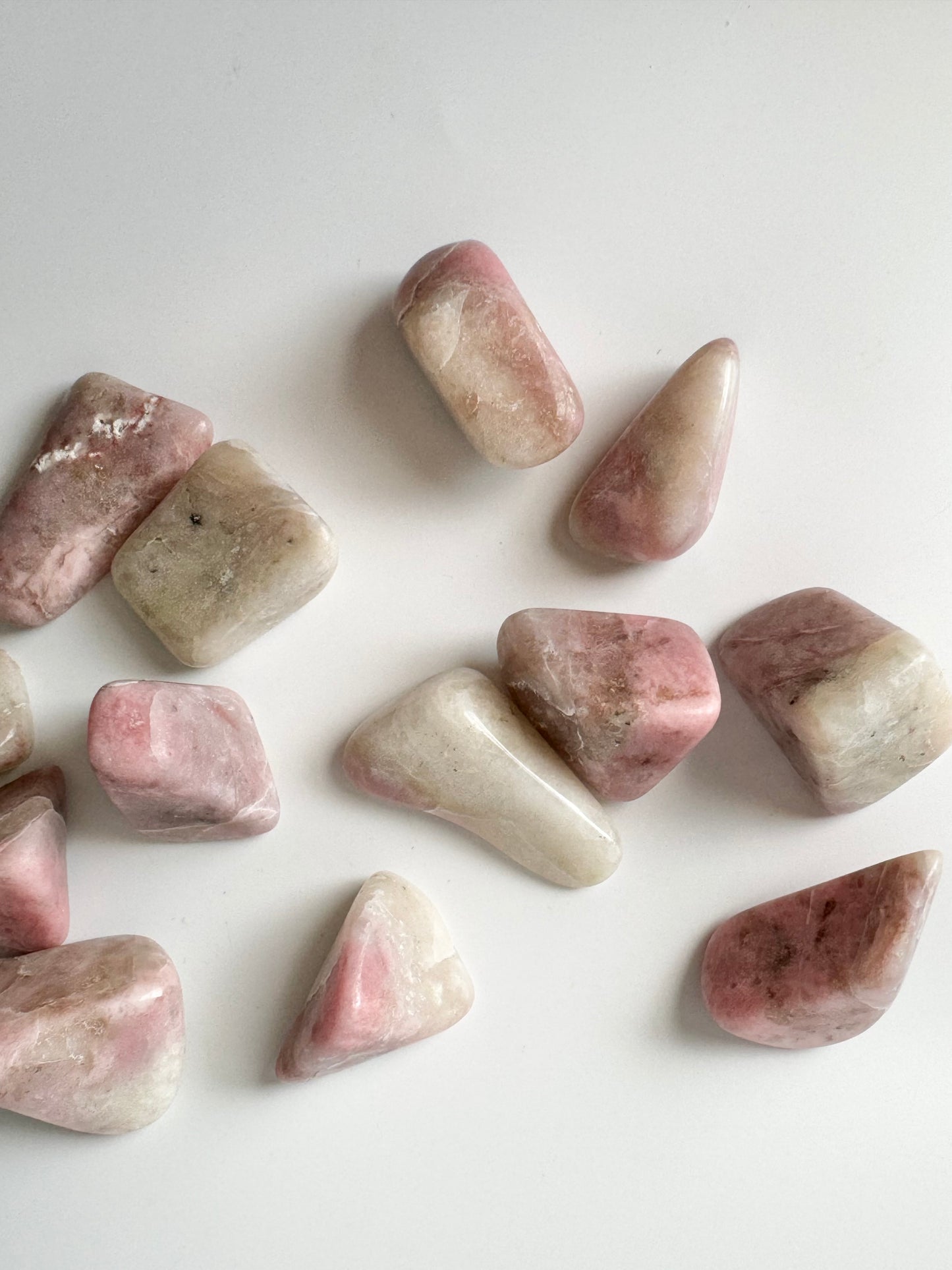 Pink Feldspar on Quartz Tumble